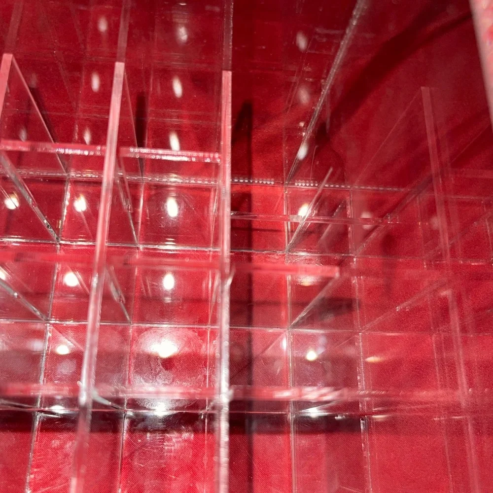 120grid acrylic lipstick holder